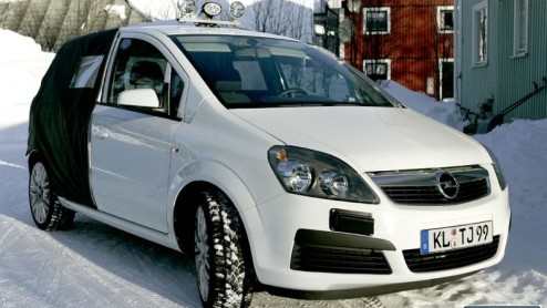 Opel presenteert op de Autosalon van Geneve de Meriva concept. Daar is al het een en ander over bekend. De spionagefotos van bewijzen dat Opel ondertussen al druk is het met testen van deze nieuwe ru