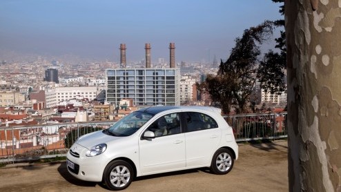 Nissan heeft de smaak te pakken! Met de Nissan Micra DIG-S hebben de Japanners als eerste fabrikant een compacte B-segmentauto met benzinemotor die vrijgesteld wordt van wegenbelasting en BPM. Bovendi
