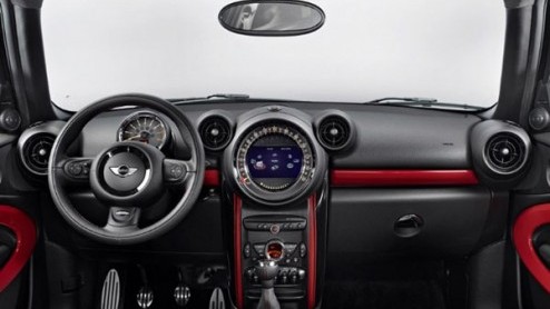 In navolging van de Countryman gaat Mini ook de Paceman in een John Cooper Works uitvoering leveren. De gepeperde SUV debuteert in Detroit en beschikt over de bekende geblazen viercilinder turbobenzin