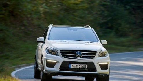 Blijkbaar kon de Mercedes-Benz ML 63 AMG echt niet langer wachten, want hij is nu al gelekt! Na de teaser van vanochtend hebben we nu de officile beelden, een video en alle details voor je.