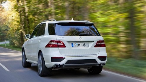 Blijkbaar kon de Mercedes-Benz ML 63 AMG echt niet langer wachten, want hij is nu al gelekt! Na de teaser van vanochtend hebben we nu de officile beelden, een video en alle details voor je.