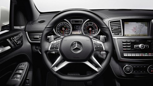 Blijkbaar kon de Mercedes-Benz ML 63 AMG echt niet langer wachten, want hij is nu al gelekt! Na de teaser van vanochtend hebben we nu de officile beelden, een video en alle details voor je.