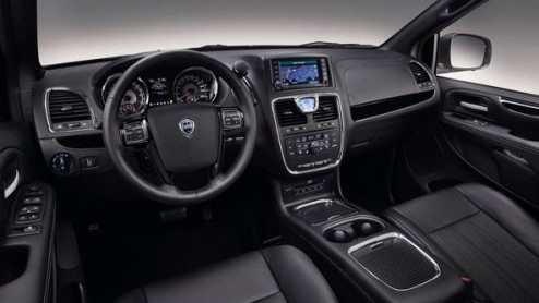 Voor modeljaar 2014 voert Lancia diverse wijzgingen door voor de Voyager. De grote zevenpersoons MPV komt er als een Voyager S-uitvoering, de 3.6 V6 Pentastar is terug en de diesel is goedkoper.
