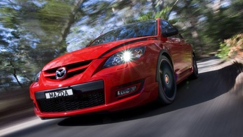 De overtreffende trap van de Mazda 3 MPS heeft de toevoeging Extreme. Volgens Mazda Australia Motorsport konden de randjes van de 3 nog wel aangescherpt worden. De motor werd onder handen genomen en o