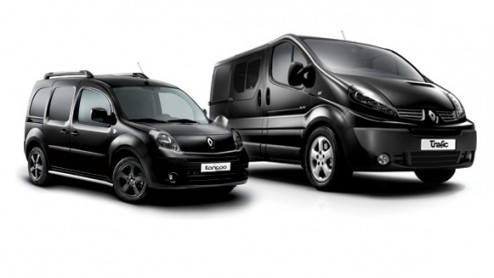 Renault heeft tijdelijk twee Black Editions in de showroom van bedrijfswagens staan. De Kangoo, Kangoo MAXI en Trafic zijn getooid in een extra zwart jasje, al dan niet verder aangekleed met een Black