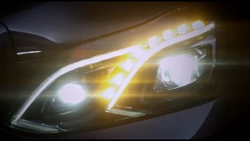 Stukje bij beetje wordt de vernieuwde Mercedes-Benz E-Klasse onthuld. Het faceliftmodel van de in 2009 gentroduceerde generatie debuteert tijdens de Detroit Motor Show en kan rekenen op nieuwe LED-ko