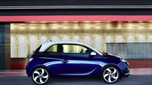 Na aankondiging van de vanafprijs hebben we nu alle prijzen en uitvoeringen van de nieuwe Opel Adam op een rij. De kleine, kekke Duitser is nu te bestellen en staat rond maart bij de dealer.