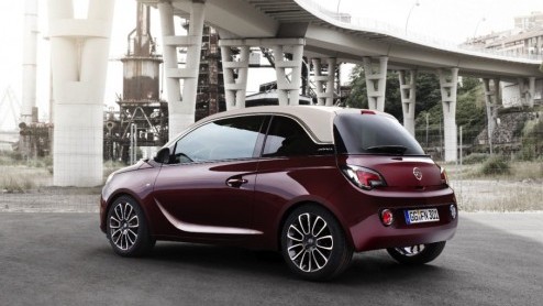 Na aankondiging van de vanafprijs hebben we nu alle prijzen en uitvoeringen van de nieuwe Opel Adam op een rij. De kleine, kekke Duitser is nu te bestellen en staat rond maart bij de dealer.