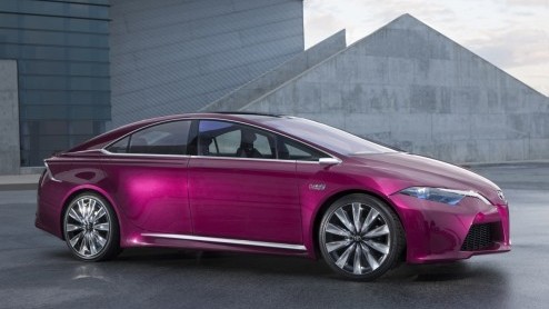 Na een plaagstootje kunnen we Toyota's sportieve studiemodel nu uit alle hoeken aanschouwen. De NS4 Advanced Plug-in Hybrid Concept - want zo heet hij - is onthuld.