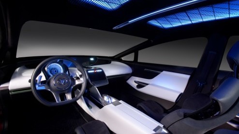 Na een plaagstootje kunnen we Toyota's sportieve studiemodel nu uit alle hoeken aanschouwen. De NS4 Advanced Plug-in Hybrid Concept - want zo heet hij - is onthuld.