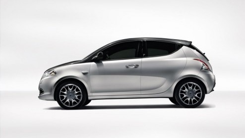 Een jaar na de integratie tussen Lancia en Chrysler, smelten de merken samen. Het resultaat hiervan is te zien op de International Geneva Motor Show waar de nieuwe Lancias hun debuut maken: de nieuwe