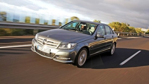 Kijk, dat zijn de betere berichten. Mercedes-Benz heeft de CO2-uitstoot van de C 220 CDI diesel omlaag gebracht naar slechts 109 gram. Zodanig dat de Limousine en Coup in aanmerking komen voor 20% bi