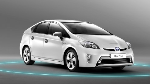 Toyota grijpt de introductie van de plug-in Prius en Prius MPV aan de vertrouwde Prius een opfrisser te geven. De Japanners leggen zich niet toe op de techniek maar op in- en exterieur.