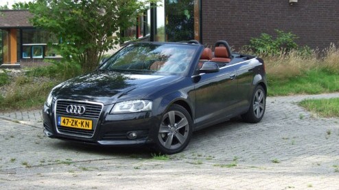 In Ingolstadt weigeren ze om met de coup-cabriolet -trend mee te gaan. Audi monteert louter canvasdaken op haar cabrios. Zo ook voor de nieuwe A3 cabriolet. En eerlijk is eerlijk, een hardtop kap ka