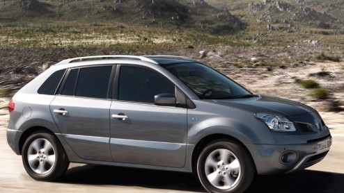 In tegenstelling tot in het segment der MPVs heeft Renault bij de SUVs even de kat uit de boom gekeken. Nu de hoog op poten staande modellen een succes blijken te zijn, kan ook de Franse fabrikant n