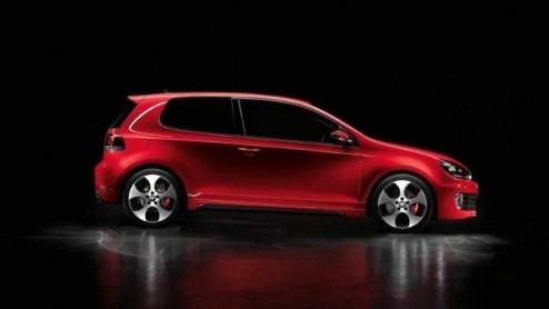 Wachten op de Autosalon van Parijs voor de Volkswagen VI GTI? Niet nodig, dit zijn de eerste beelden. 211 pk niet genoeg? Lees dan niet verder en wacht op de Golf GTI R, die zo'n 60 pk extra meekrijgt
