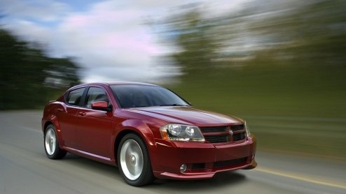 Dodge laat op de autoshow van Parijs een voorproefje zien van het vierde model in het Europese gamma. Na de Viper, de Caliber en de begin volgend jaar te lanceren Nitro, komt namelijk de Avenger, een