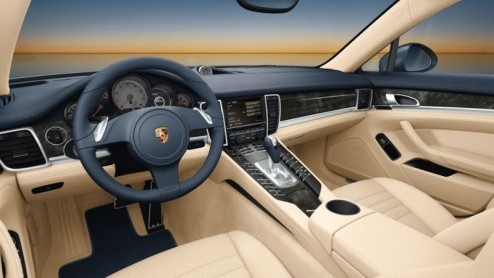 Porsche presenteert (eindelijk!) de nieuwe Panamera voor het eerst aan het publiek tijdens Auto Shanghai 2009 in China, eind april. Aan het eind van de zomer vindt de officile introductie plaats en z