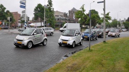 Smart breidt het gamma van de fortwo uit met de pure plus uitvoering. Met een aantal veelgekozen extra's voor een interessante prijs is de pure plus een prima 'tussenstap' tussen de pure en pulse-trim
