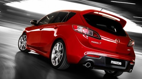 Op de Autosalon van Genve presenteert Mazda twee tegenpolen. De nieuwe Mazda3 met i-stop en de meest sportieve en krachtige 3MPS staan daar te schitteren. Zelfs die laatste belooft nog zuiniger met d