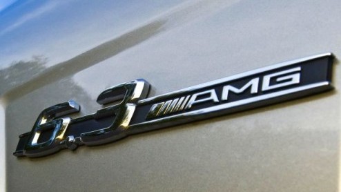 Bij AMG gaat vanaf volgend jaar het motorpalet op de schop. Ze krijgen naast directe inspuiting ook start-stop techniek. Dit alles natuurlijk om het brandstofverbruik te drukken, dat lukt zelfs tot de