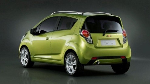 Compacte autos worden steeds populairder, de Matiz, loopt al weer even mee. Reden genoeg om hooggespannen verwachtingen te hebben van de Chevrolet Spark. De productieversie staat te schitteren in Gen