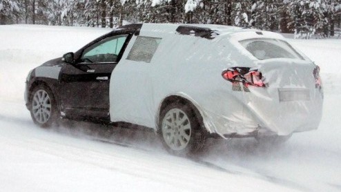 Renault is nog lang niet klaar met de Megane. Naast de sedan kunnen we ook weer de stationwagon verwachten. We zien nu opnieuw de Renault Megane Grand Tour, die gepland staat voor volgend jaar. Update