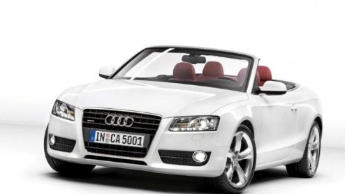In mei wordt de nieuwe Audi A5 Cabriolet in Nederland gentroduceerd. Dus om iedereen vast op te warmen heeft Audi vandaag de prijzen vrijgegeven. De elegante vierzits cabriolet leverbaar vanaf 52.7