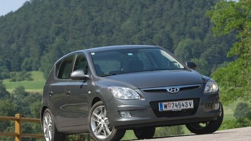 Zuinig nieuws. In navolging van de Kia C'eed wordt ook familiegenoot Hyundai i30 met het start-stopsysteem ISG leverbaar. Om te beginnen op de 1.4 en 1.6 benzine, later ook op de diesel, en eveneens o