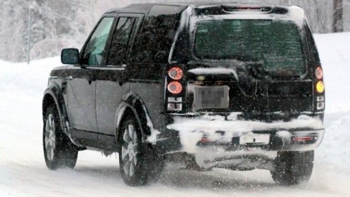 Land Rover gaat de Discovery vernieuwen. De tijd begint aan dit Britse werkpaard te knagen en dus wordt zowel in- en exterieur onder handen genomen. Ook de techniek werd onder de loep genomen, waardoo
