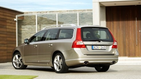 De Volvo S80 krijgt binnenkort een facelift. Voordat het zover is verschijnt er een Limited Edition, speciaal voor de zakelijke dieselrijder. Hij staat te boek vanaf 39.995 euro als 2.0D en D5 en is a