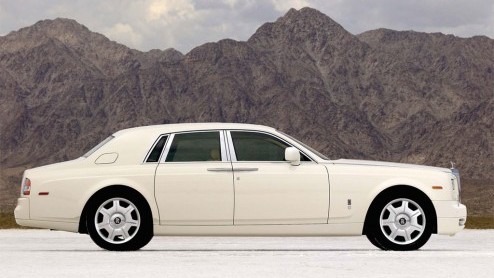 Rolls-Royce heeft voor de Phantom een update gepland. De verschillen zijn klein, maar mogen er zijn. Op die manier is het merk weer zeker van haar zaak dat dit vlaggenschip weer tot de top behoort.
