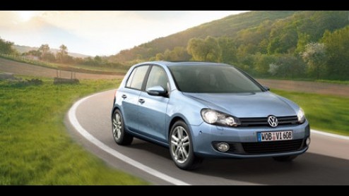 Al even geleden aangekondigd, en nu vers in de prijslijst: de Volkswagen Golf BiFuel. Met onder de kap de good-old 1.6 benzine en ingebouwde LPG installatie een voordelig en schoon alternatief voor di