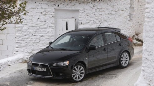 Mitsubishi heeft voor Lancer kopers een extraatje uit te delen. Elke Lancer Sports Sedan en Sportback wordt voorzien van een uitgebreid multimedia- en navigatiesysteem. Kost je normaal 1899 euro, maar
