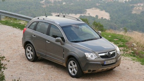 Nog maar drie jaar geleden trok Opel zich terug uit het SUV-segment, waar de Frontera toch niet helemaal zonder succes was. Geen verstandig besluit, want vooral de Koreaanse merken hebben sindsdien de