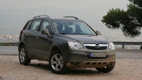 Nog maar drie jaar geleden trok Opel zich terug uit het SUV-segment, waar de Frontera toch niet helemaal zonder succes was. Geen verstandig besluit, want vooral de Koreaanse merken hebben sindsdien de