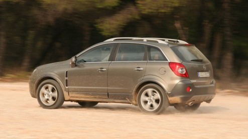 Nog maar drie jaar geleden trok Opel zich terug uit het SUV-segment, waar de Frontera toch niet helemaal zonder succes was. Geen verstandig besluit, want vooral de Koreaanse merken hebben sindsdien de