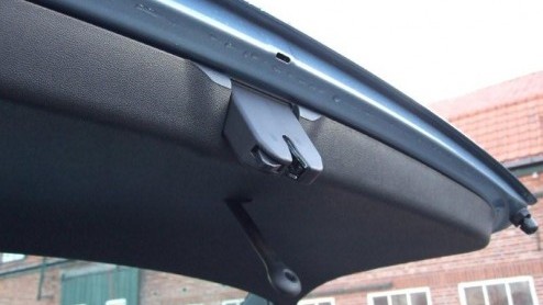 De Skoda Octavia heeft eind vorig jaar een opknapbeurt ondergaan. Was het nodig dan? Nou nee, niet echt. Wellicht dat daarom de wijzigingen ook bescheiden zijn gebleven. Althans, zo op het eerste gezi