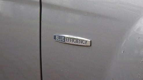 Tja, bij het zien van de naam BlueEfficiency denk je niet direct aan sportieve prestaties. Nee, het milieu staat centraal dus het zal allemaal wel niet zo snel gaan. Nou, dan heb je het in dit geval g