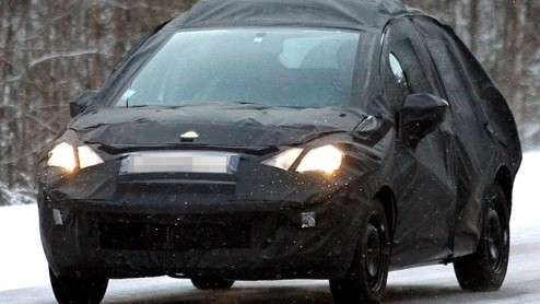 Citroen heeft naast haar DS-ambities ook een nieuwe C3 op het oog. Zijn opvolger staat voor dit jaar gepland, dus wordt er al druk testwerk verricht. Naar verluid vervangt de C3 ook de C2. Update: Eer