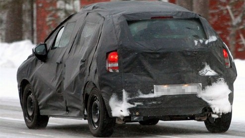 Citroen heeft naast haar DS-ambities ook een nieuwe C3 op het oog. Zijn opvolger staat voor dit jaar gepland, dus wordt er al druk testwerk verricht. Naar verluid vervangt de C3 ook de C2. Update: Eer