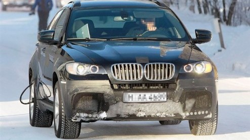 Zou BMW het er om doen? Nog even lekker in de sneeuw 'testen' om de liefhebbers van de X6M zoet te houden? We ontvingen opnieuw de beelden van dit X6-topmodel, die niet lang meer op zich zal laten wac