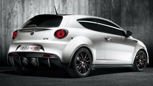 Wat voor moois heeft Alfa voor ons in Zwitserland in petto? Inderdaad, die gemene MiTo GTA 'concept' en nieuwe motoren voor de 159 en Brera/Spider. Het neusje van de zalm vind je echter bij de present