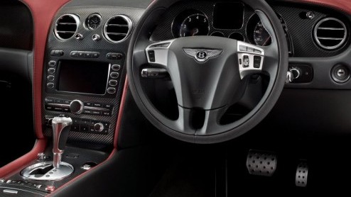 Hoe kun je nu nog een supersportieve auto verkopen? Gewoon, door er iets groens aan te hangen. Bentley presenteert - na onlangs een teaser gezien te hebben - de Continental GT Supersports met 630 pk