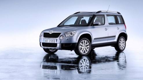 Dit is de Skoda Yeti dan officieel. Een Tsjechische interpretatie van een kruising tussen een MPV, stationwagon en SUV. Deze nieuweling blijkt groot en klein tegelijk, met compacte afmetingen, grote l