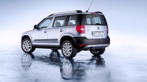 Dit is de Skoda Yeti dan officieel. Een Tsjechische interpretatie van een kruising tussen een MPV, stationwagon en SUV. Deze nieuweling blijkt groot en klein tegelijk, met compacte afmetingen, grote l