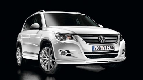 Een echte Tiguan 'R' komt er niet, maar een R-line kun je wel krijgen. Volkswagen neemt deze vlotte stoere verschijning mee naar de AutoRAI, volgende maand. Een productierijpe Scirocco R concept staat