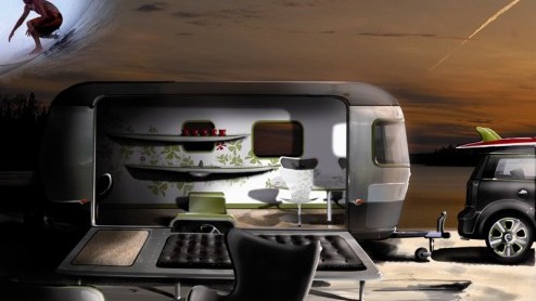 Waar kan een speciaal lifestyle-icoon als de Mini Cooper Clubman met Airstream trailer nou beter gepresenteerd worden dan op de 'Salone del Mobile' in Milaan. Republic of Fritz Hansen, een meubelprodu