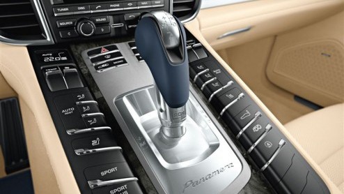 Porsche wil graag nog een aantal high-tech snufjes van de nieuwe Panamera toelichten, voordat de Gran Turismo in Shanghai wordt onthuld. De sportieve en luxueuze vierzitter krijgt onder meer een start