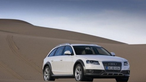 Na de komst van de Audi A6 Allroad kon je natuurlijk de vingers er op natellen dat er ook van de A4 een stoere, robuust ogende variant aan het gamma wordt toegevoegd. De A4 Allroad debuteert in ons la